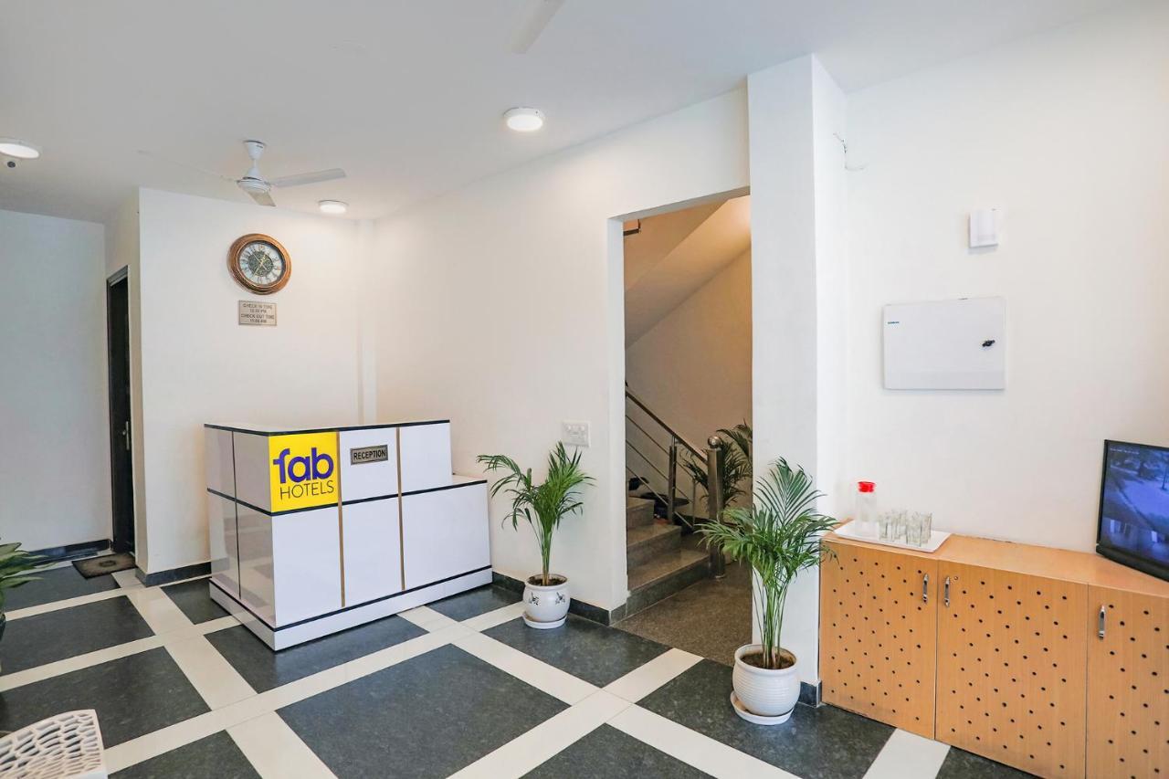 Fabhotel Ab Inn Huda City Center Gurgáon Exteriér fotografie